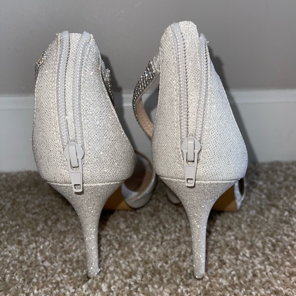 L. Miller High Heels - Picture 5 of 9